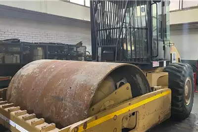 Caterpillar Rollers CS533E Smooth Drum Roller for sale by BLC Plant Company | AgriMag Marketplace