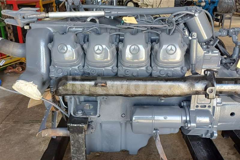 Machinery spares Engines Mercedes Benz OM 402 ADE Engine