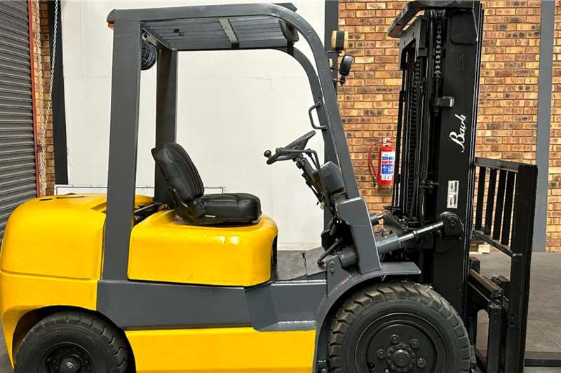 Forklifts in [region] on AgriMag Marketplace