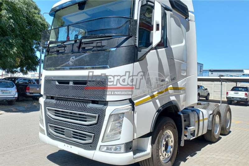 Volvo Truck Volvo FH440 with Lifting Axle 2019