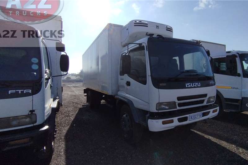 Box trucks in [region] on Truck & Trailer Marketplace