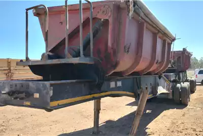 Afrit Trailers Side tipper Afrit 25Kub Side Tipper Link 2011 for sale by Therons Voertuig | AgriMag Marketplace