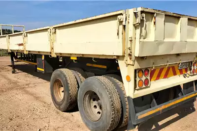 Henred Trailers Henred 12m Dropside for sale by Therons Voertuig | AgriMag Marketplace