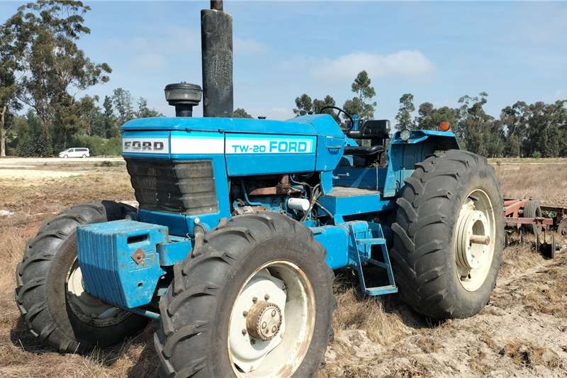 Ford Tractors 4WD tractors FORD TW20 1983