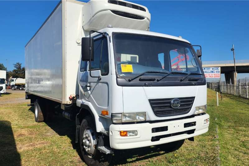 Nissan Box trucks UD 90 4x2 Fridge body 2013