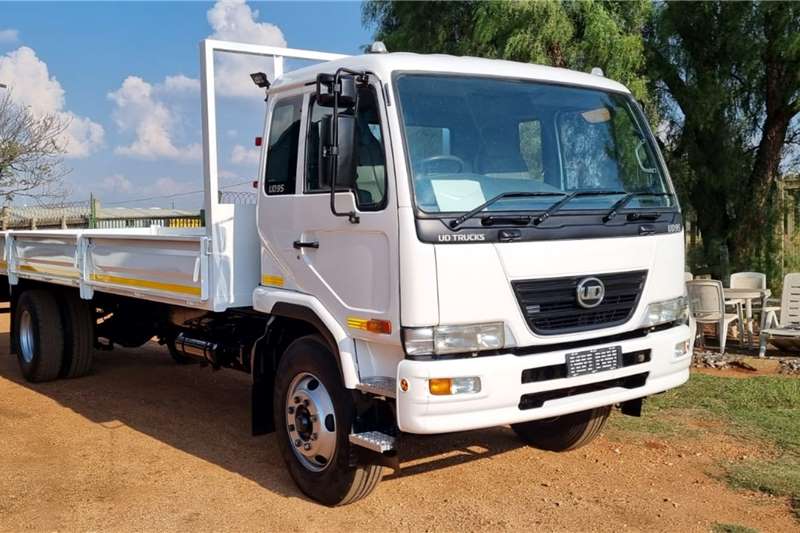 Nissan Dropside trucks UD 95 2014