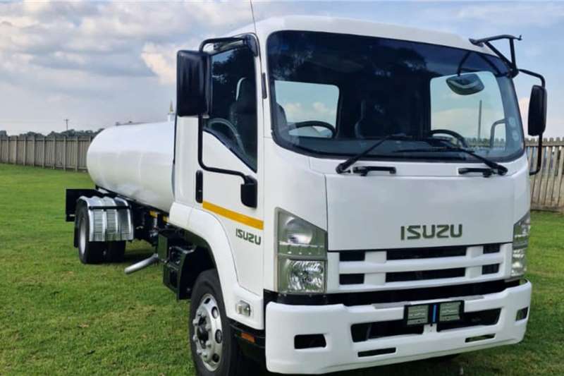 Isuzu Honey sucker trucks FSR 800 A/T with brand new complete 8000L Honeysuc 2013