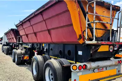 Afrit Trailers Side tipper AFRIT 40 CUBE SIDE TIPPER TRAILER 2015 for sale by ZA Trucks and Trailers Sales | AgriMag Marketplace