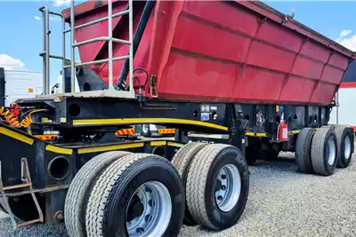Afrit Trailers Side tipper AFRIT 40 CUBE SIDE TIPPER TRAILER 2015 for sale by ZA Trucks and Trailers Sales | Truck & Trailer Marketplace