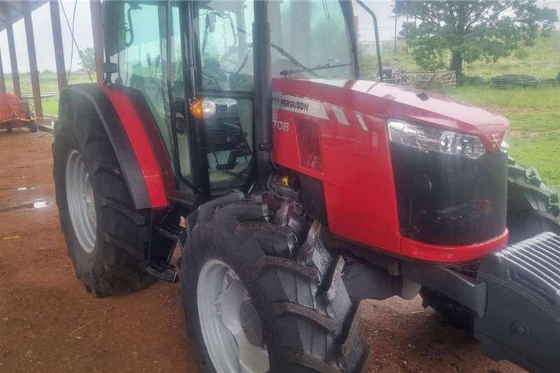 Massey Ferguson Tractors MF4708 2023