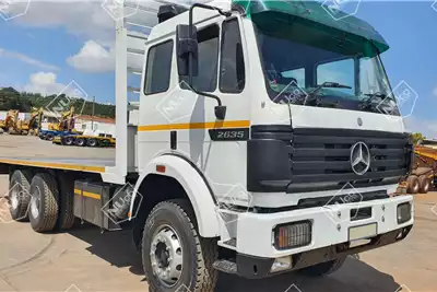 Mercedes Benz Flatbed trucks 2635 6X4 FLATDECK for sale by Nuco Auctioneers | AgriMag Marketplace