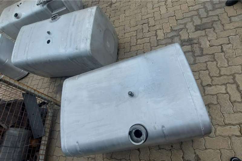 MAN Truck spares and parts Fuel systems Refurbished truck diesel tanks L/R