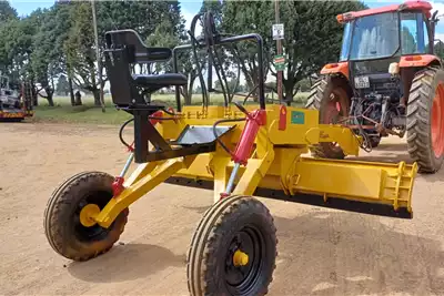 Graders Roadking Major Tractor Trailed Road Grader for sale by Dirtworx | AgriMag Marketplace