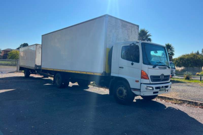 [condition] Box trucks in [region] on Truck & Trailer Marketplace