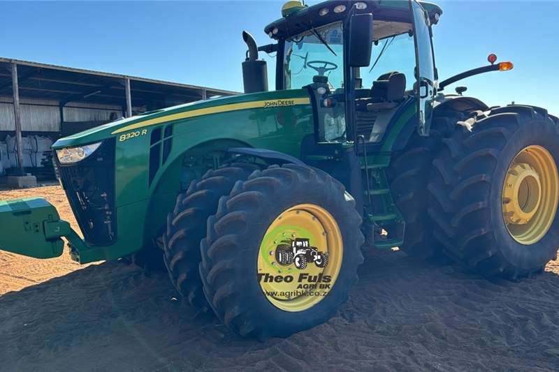 Tractors 4WD tractors John Deere 8320R 2019