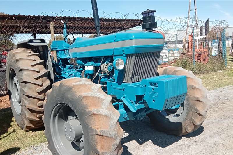 Ford Tractors 4WD tractors Ford 7610 Tractor