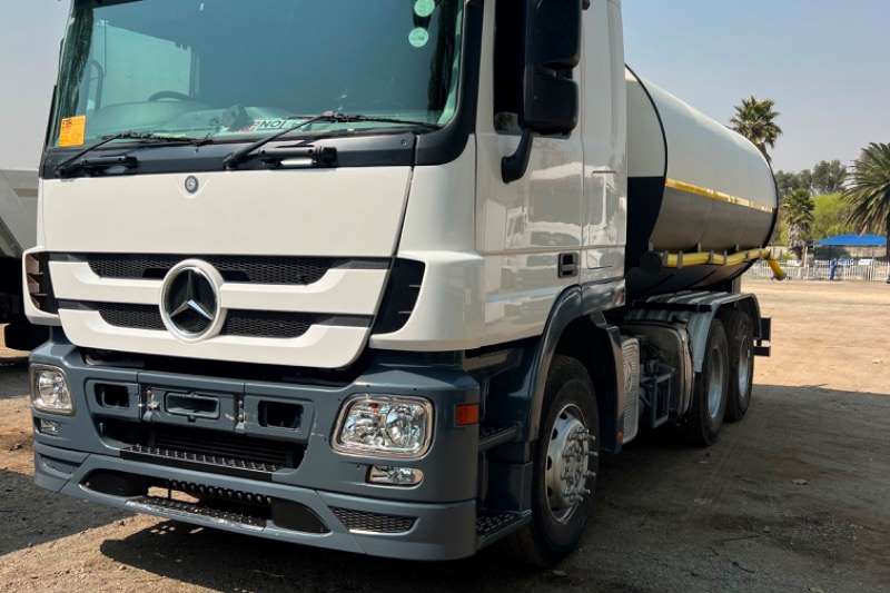 Mercedes Benz Water bowser trucks Mercedes Benz 18000 litres water tanker 2014