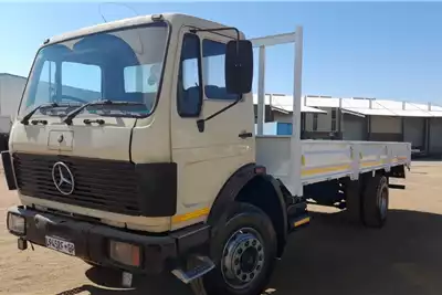Mercedes Benz Dropside trucks 8 Ton  New Dropside 14.17 mercedes 1988 for sale by Boschies cc | AgriMag Marketplace