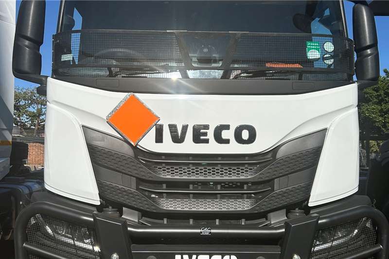 Iveco Truck tractors 6x4 S way AT440547TZ ON+ demo model 2023