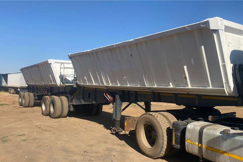 Other Agricultural trailers Tipper trailers 2 Axle 2013