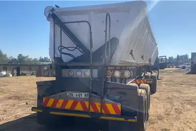 Other Agricultural trailers Tipper trailers 2 Axle 2013 for sale by MRJ Transport cc | AgriMag Marketplace