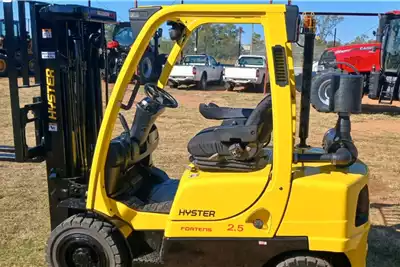 Hyster Forklifts 2,5t Fortens. 4,8m Mast 2015 for sale by Andre Bruyns Equipment | AgriMag Marketplace