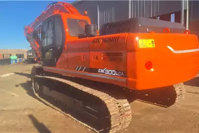Doosan Excavators 30ton Doosan DX300LCA Excavator 2017 for sale by A and B Forklifts | AgriMag Marketplace