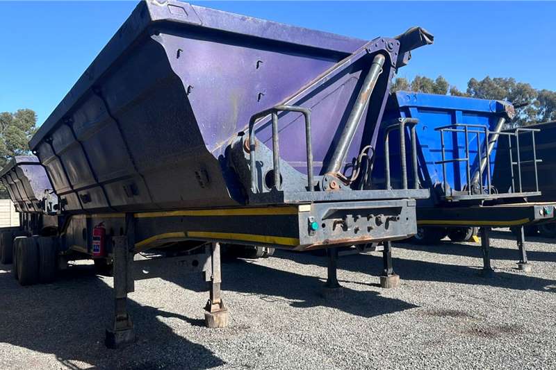 Afrit Trailers Side tipper 40 Cubes 2012