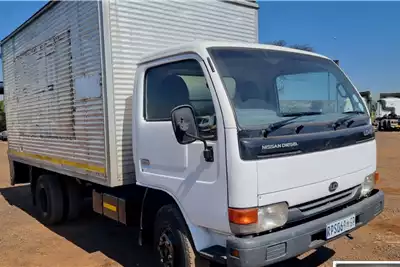 Nissan Box trucks NISSAN UD40 VOLUME BODY 2005 for sale by WCT Auctions Pty Ltd  | AgriMag Marketplace