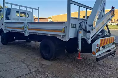 Alutip Crane trucks Dyna 7 105 Dropside/ Bonfigioli P4000 Rear Mounted 2007 for sale by D and O truck and plant | AgriMag Marketplace