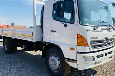 Hino Dropside trucks 500 1626, 4x2, FITTED WITH A BRAND NEW DROPSDIE BO 2011 for sale by Jackson Motor JHB | AgriMag Marketplace