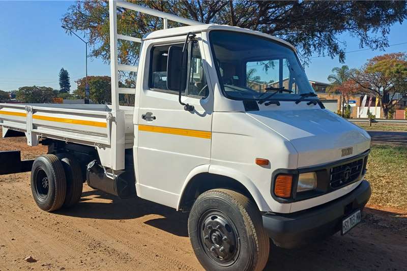 Dropside trucks in South Africa on Truck & Trailer Marketplace