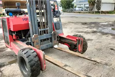 Moffet Forklifts Moffet M9 27.3 3x3 2016 for sale by Therons Voertuig | AgriMag Marketplace