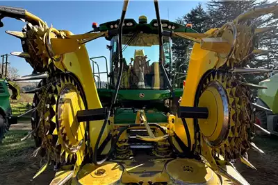 John Deere Harvesting equipment Forage harvesters 2019 John Deere 8600i Forage Harvester 2019 for sale by Promac Equipment | Truck & Trailer Marketplace