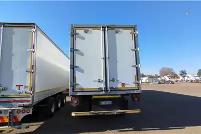 Refrigerated trailers 2012 Henred 30 Pallet Reefer Tri axle 2012 for sale by A2Z Trucks | AgriMag Marketplace