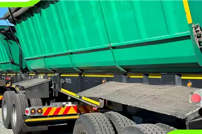 CIMC Trailers 2017 CIMC 40m3 Side Tipper Trailer 2017 for sale by Truck and Plant Connection | AgriMag Marketplace