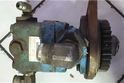 Machinery spares Hydraulic parts Vickers V20F 1D11S 3D Gear Pump for sale by Dirtworx | AgriMag Marketplace