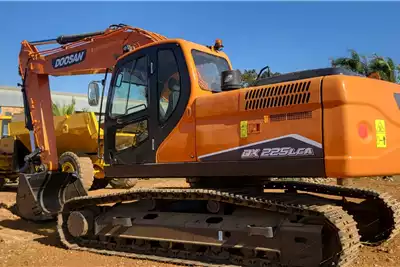 Doosan Excavators DX225LCA (25ton)   Viewing by appointment 2018 for sale by Armour Plant Sales | AgriMag Marketplace