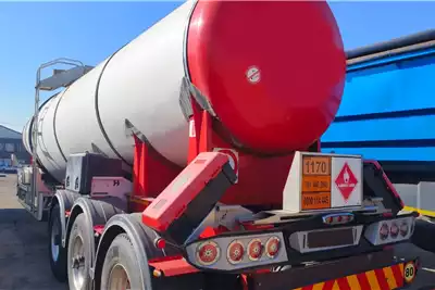 Henred Trailers Bitumen tanker 38 000L Stainless Steel HFO Tanker 2022 for sale by Trailstar | Truck & Trailer Marketplace