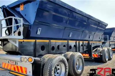 Afrit Trailers Side tipper AFRIT 40 CUBE SIDE TIPPER 2014 for sale by ZA Trucks and Trailers Sales | Truck & Trailer Marketplace