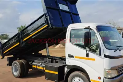Hino Tipper trucks 300_915 DROPSIDE TIPPER TRUCK 2011 for sale by Jackson Motor City | AgriMag Marketplace