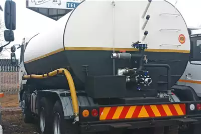 Nissan Water bowser trucks Nissan UD QUON GW 26 450 18000L Water tanker 2017 for sale by Country Wide Truck Sales | AgriMag Marketplace