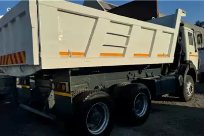 Mercedes Benz Tipper trucks Powerstar 26.28 Drive Train Tipper 10 Cube 1993 for sale by Boschies cc | AgriMag Marketplace
