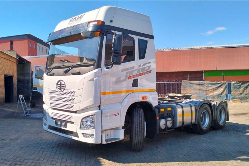 [make] Truck tractors in South Africa on Truck & Trailer Marketplace