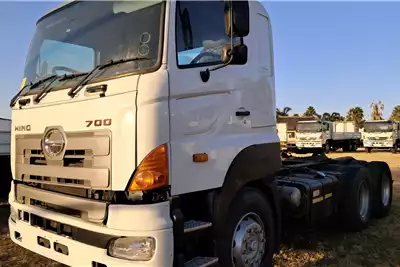 Hino Truck tractors Hino 700  18000L water tanker 2007 for sale by 4 Ton Trucks | Truck & Trailer Marketplace