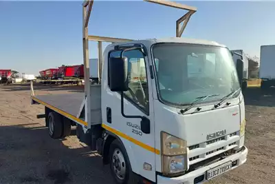 Isuzu Flatbed trucks AMT NMR 250 FLATDECK 2018 for sale by Bidco Trucks Pty Ltd | AgriMag Marketplace