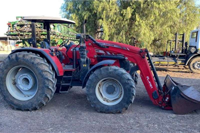 Massey Ferguson Tractors 4WD tractors 6712 MFWD OPEN STATION 2018