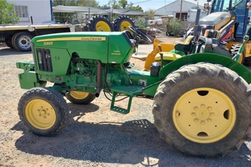 Tractors in [region] on Truck & Trailer Marketplace