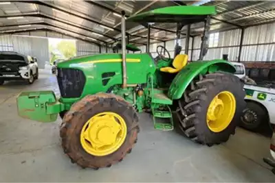 John Deere Tractors 4WD tractors 5082E MFWD TRACTOR 2016 for sale by AMC Equipment | AgriMag Marketplace