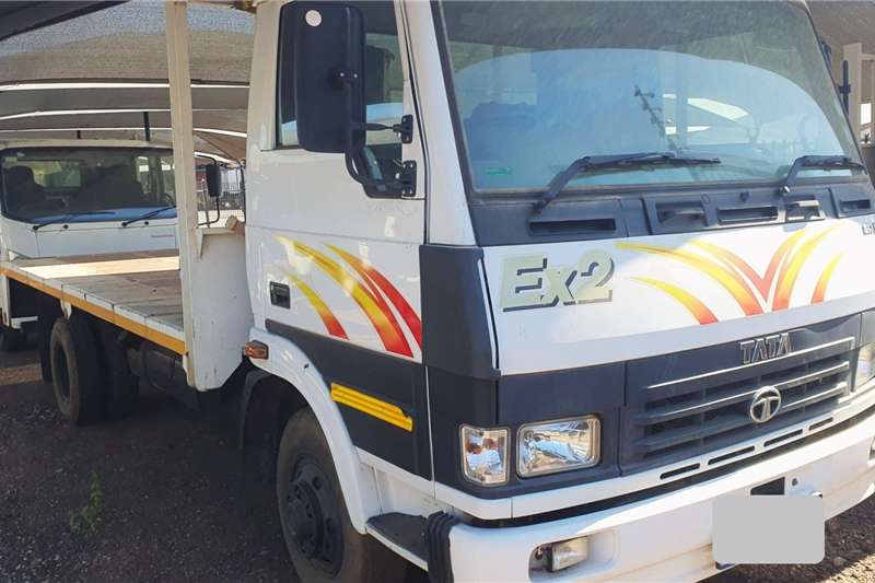 Flatbed trucks in South Africa on AgriMag Marketplace